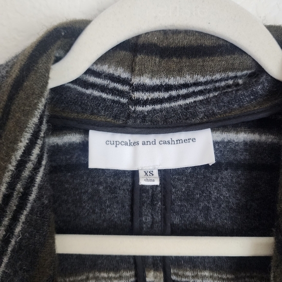 Cupcakes & Cashmere Wool Blend Plaid Drapped Open Front Cardigan Vest Boho XS - Picture 10 of 10